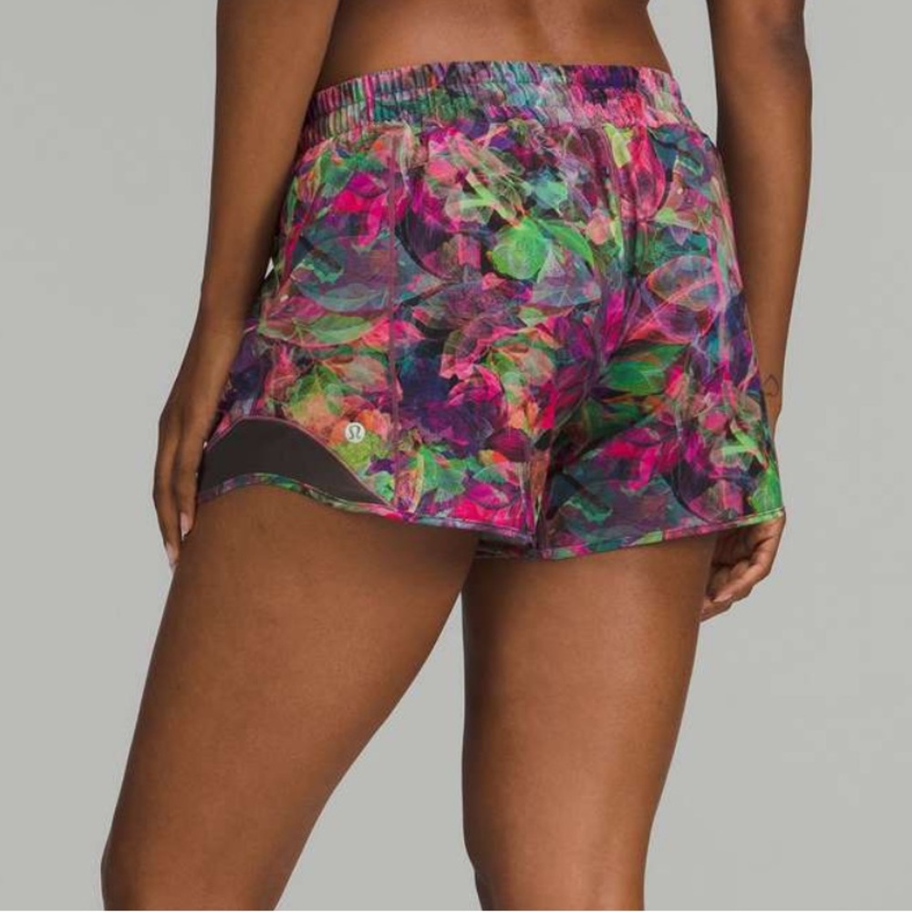 •Lululemon• Hotty Hot Short